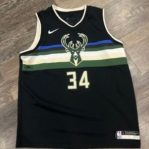 Antetokounmpo nba jersey great condition